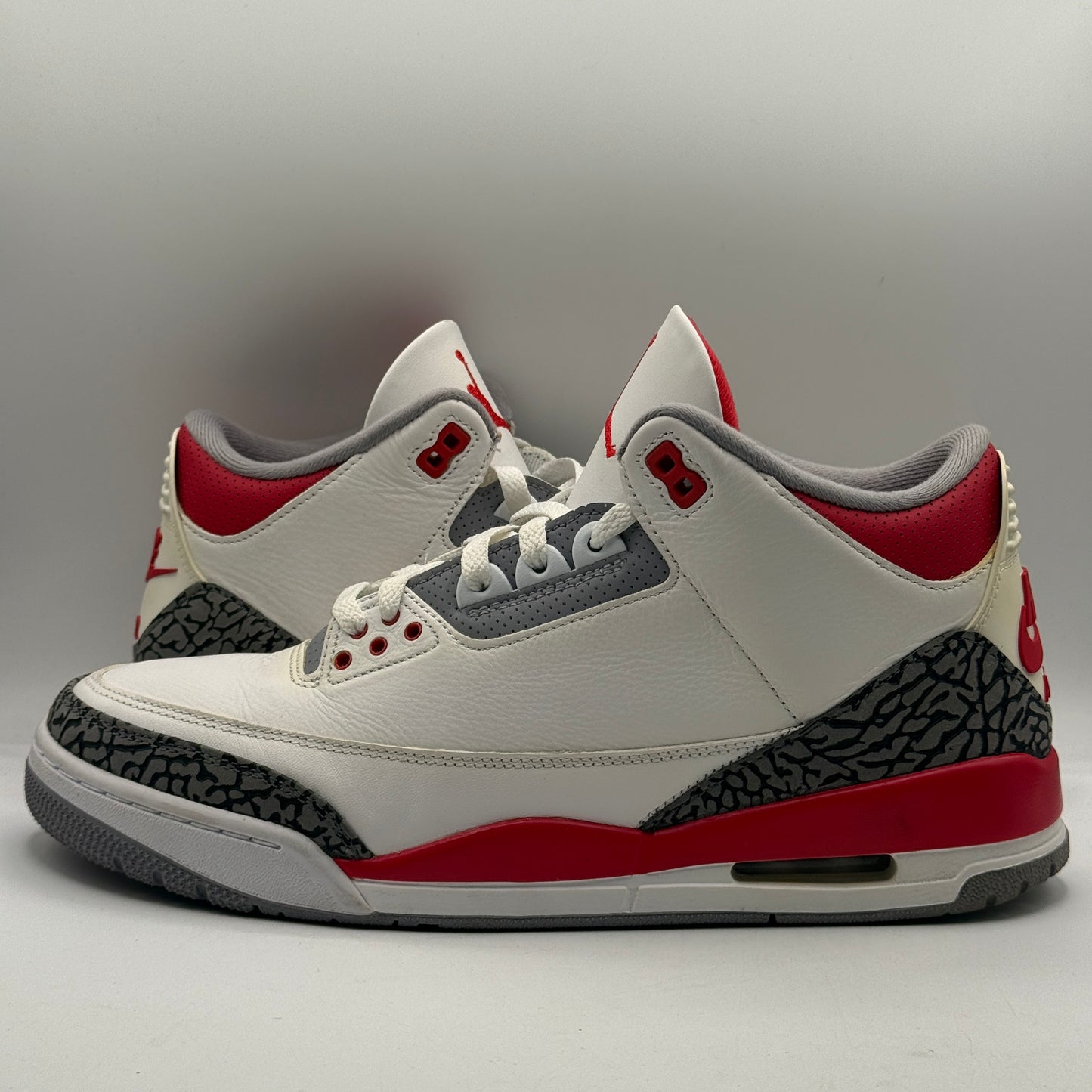 (USED) Jordan 3 Fire Red Size 11.5