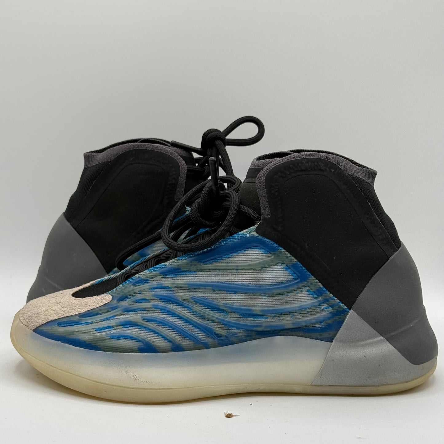 (Used) Adidas Yeezy QNTM BSKTBL Frozen Blue Size 5.5