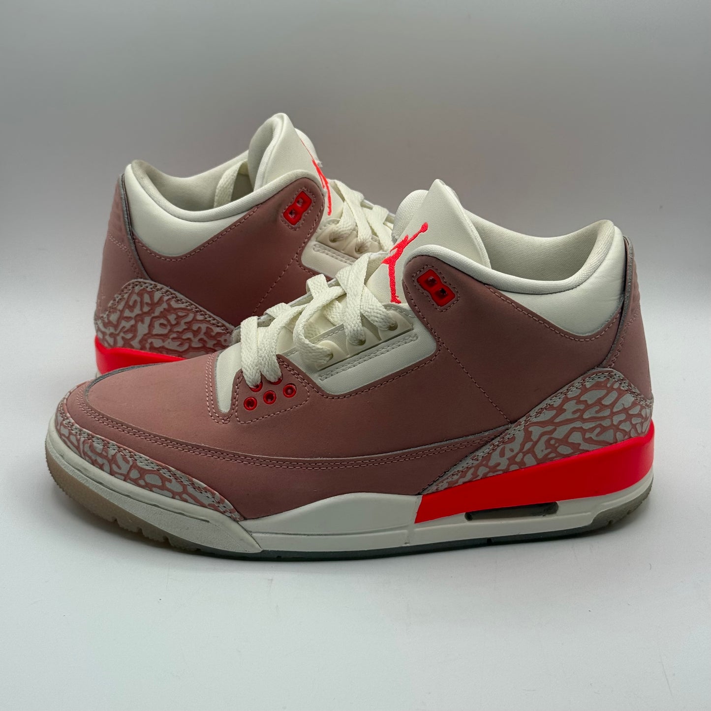 (USED) Jordan 3 Rust Pink Size 8W/6.5Y
