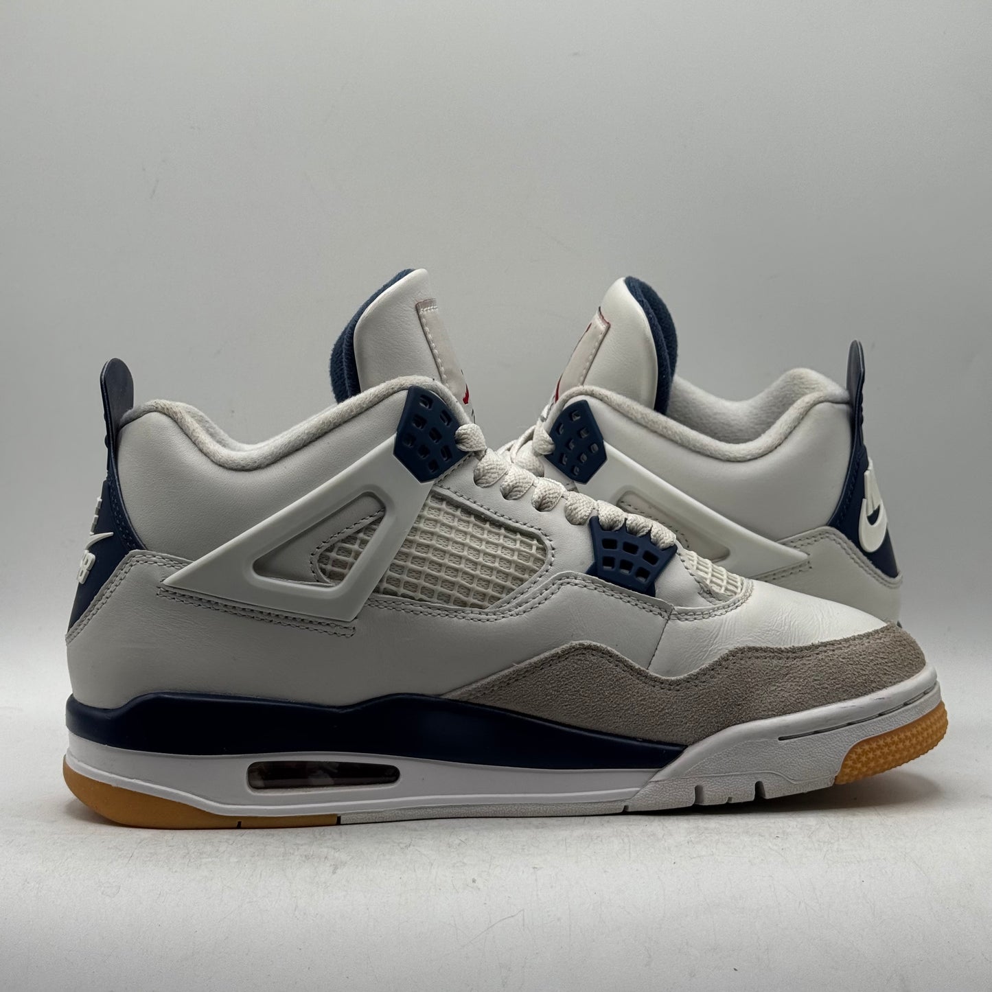 (USED) Jordan 4 SB Navy Size 8