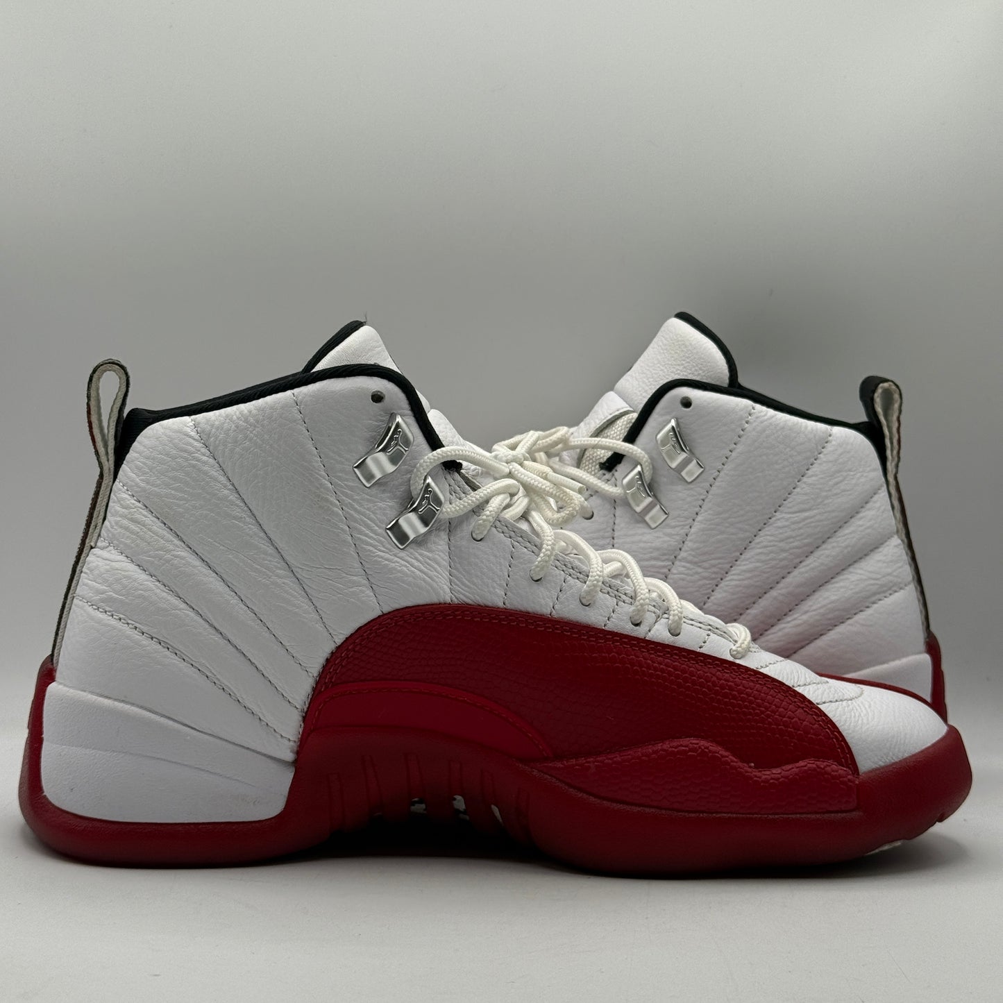 (USED) Jordan 12 Cherry Size 8.5