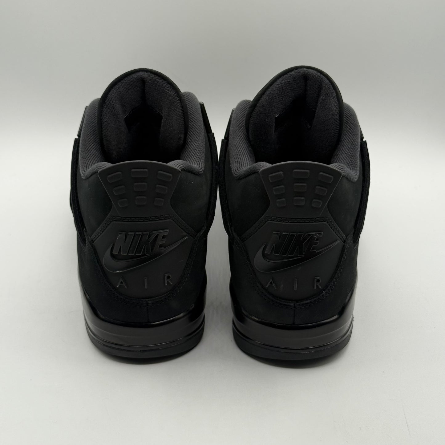 (USED) Jordan 4 Black Cat Size 8.5