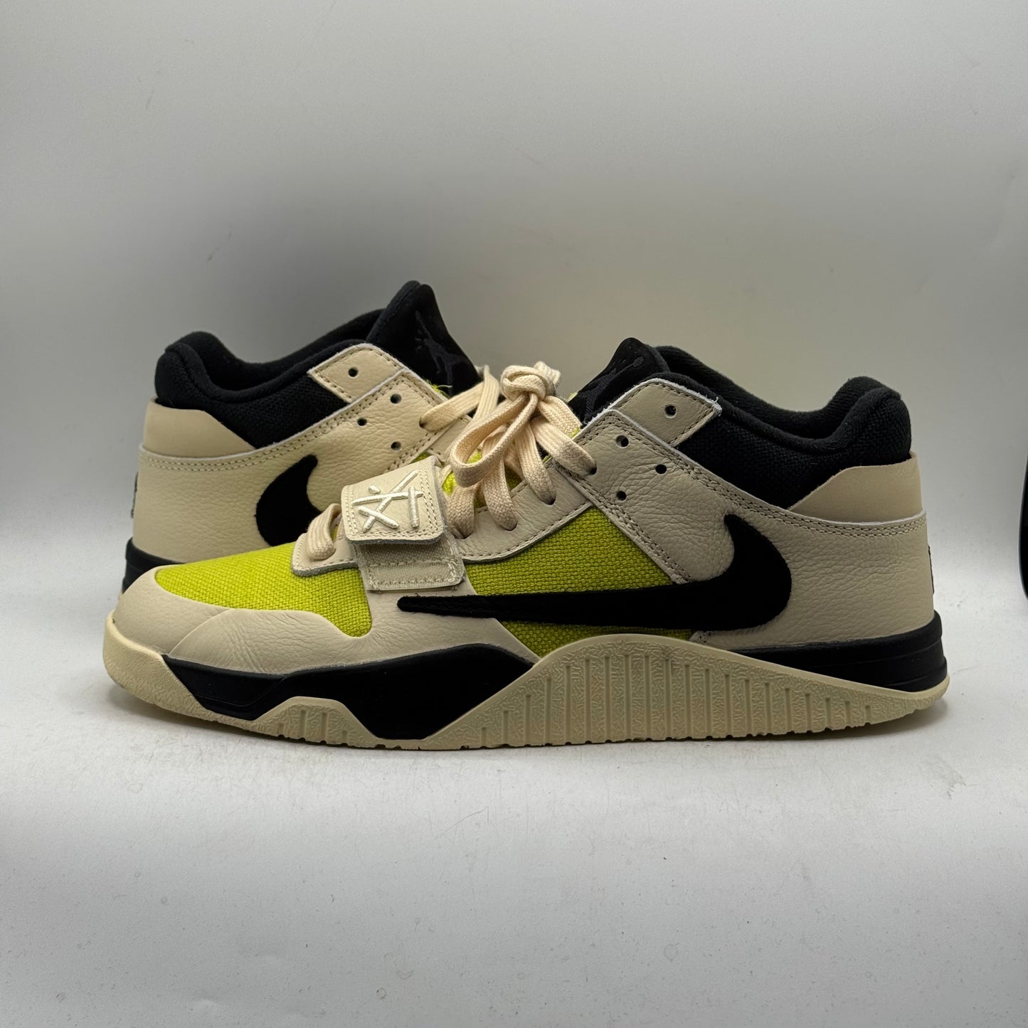 (USED) Jordan Jumpman Jack TR Travis Scott Bright Cactus Size 10