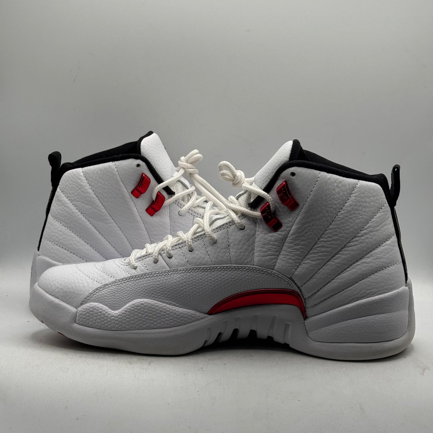 (USED NO BOX) Jordan 12 Twist Size 10.5