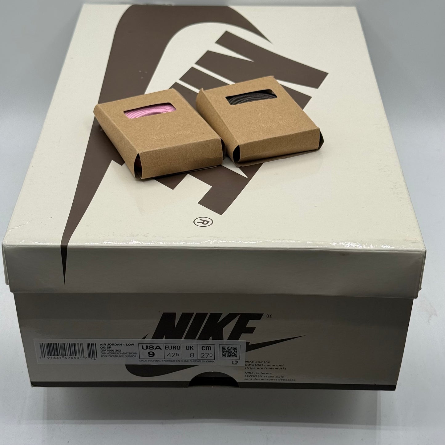 (Used) Jordan 1 Low Travis Scott Velvet Size 9
