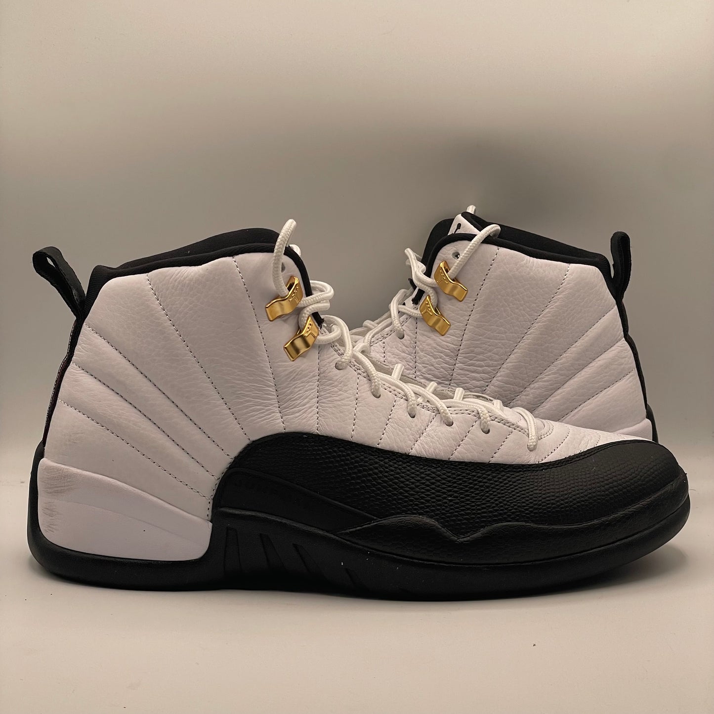 (USED) Jordan 12 Taxi Size 11