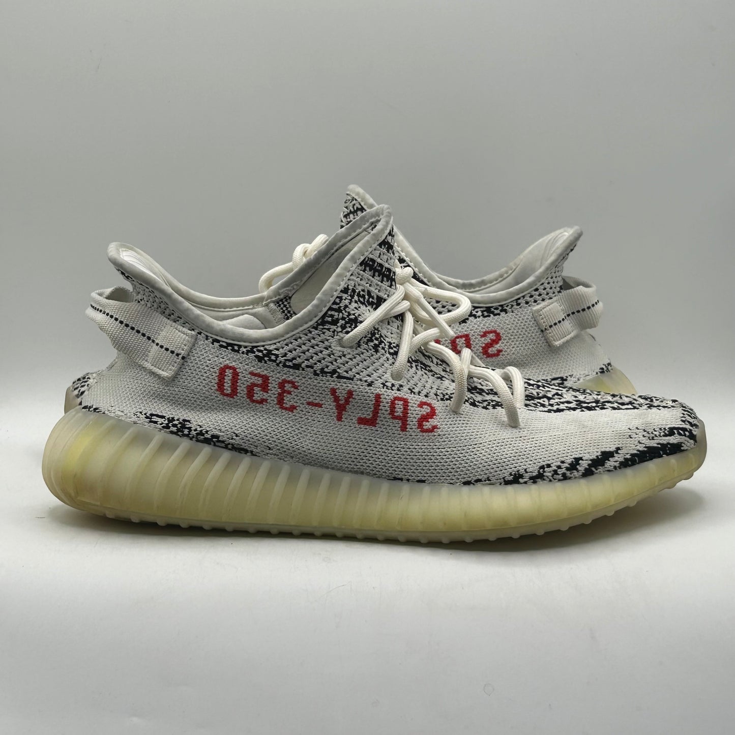 (used) Yeezy 350 Blue Tint Size 9