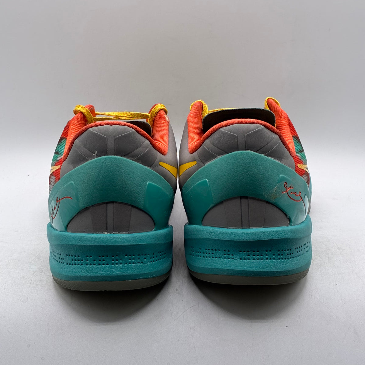 (USED NO BOX) Nike Kobe 8 Protro Venice Beach (2024) Size 9