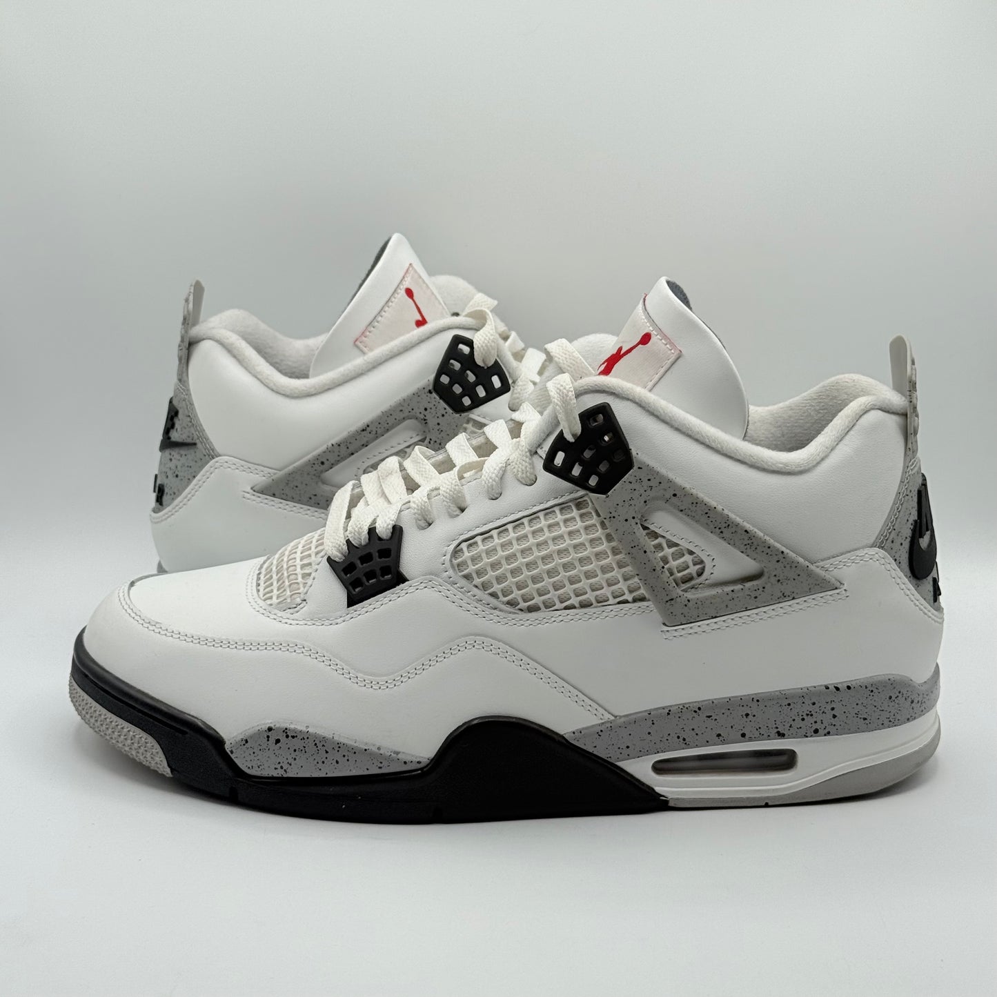 (USED) Jordan 4 White Cement Size 11.5