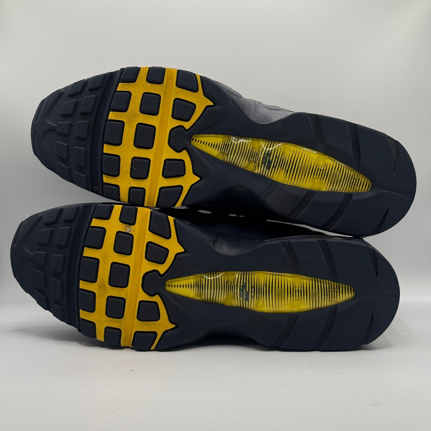 (USED) Nike Air Max 95 OG Big Bubble Michigan Size 14