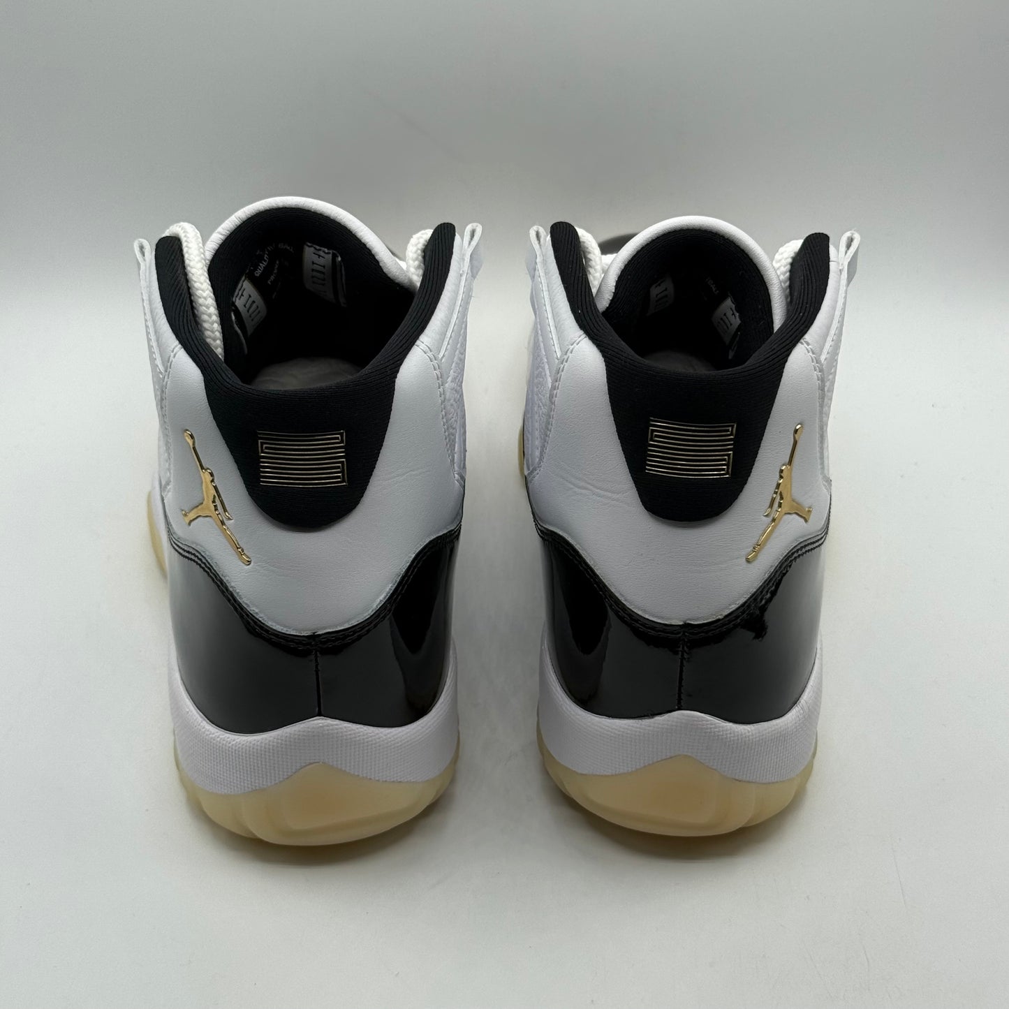 (USED) Jordan 11 Gratitude Size 11