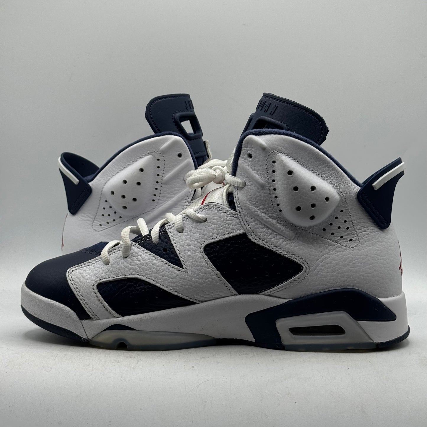 (USED NO BOX) Jordan 6 Olympics Size 9.5
