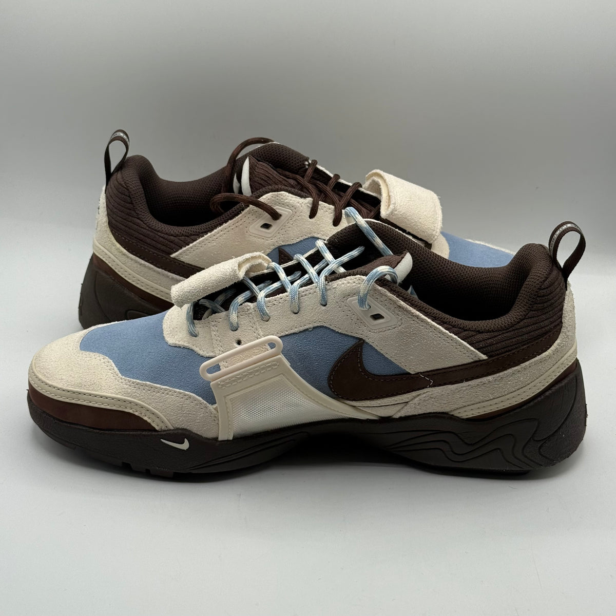 (USED) Travis Scott Field Jaxx Leche Blue Size 11