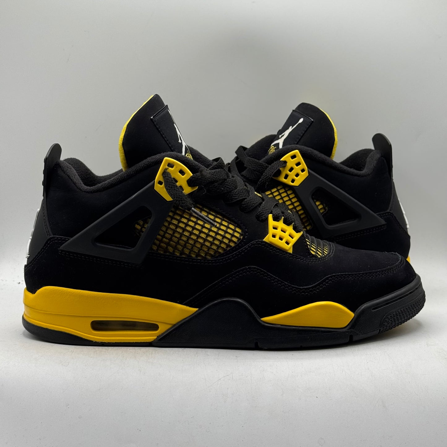(USED) Jordan 4 Thunder Size 11