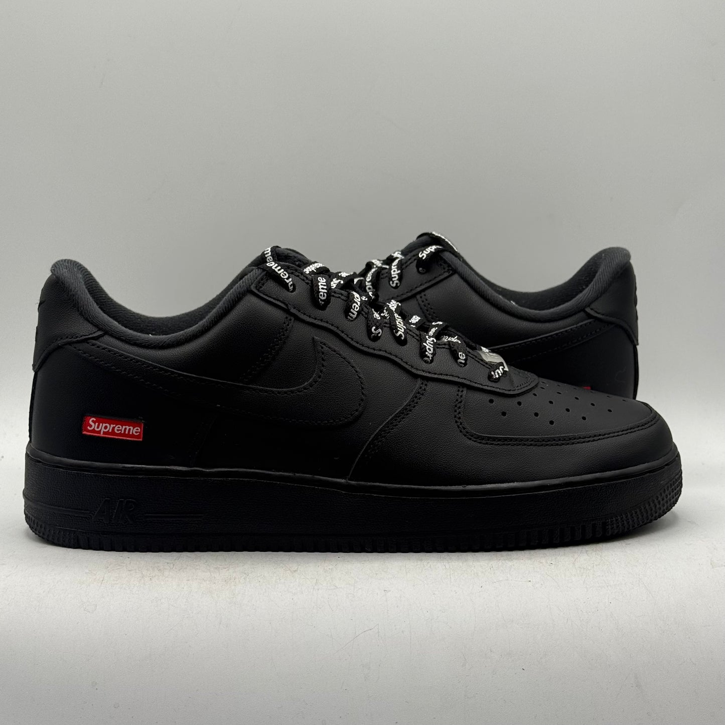 (Used) Nike Air Force 1 Supreme Black Size 10