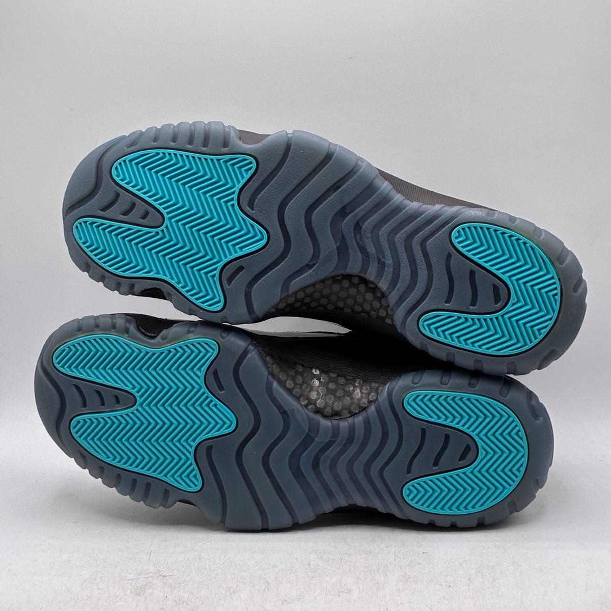 (USED) Jordan 11 Gamma Blue (2025) Size 10