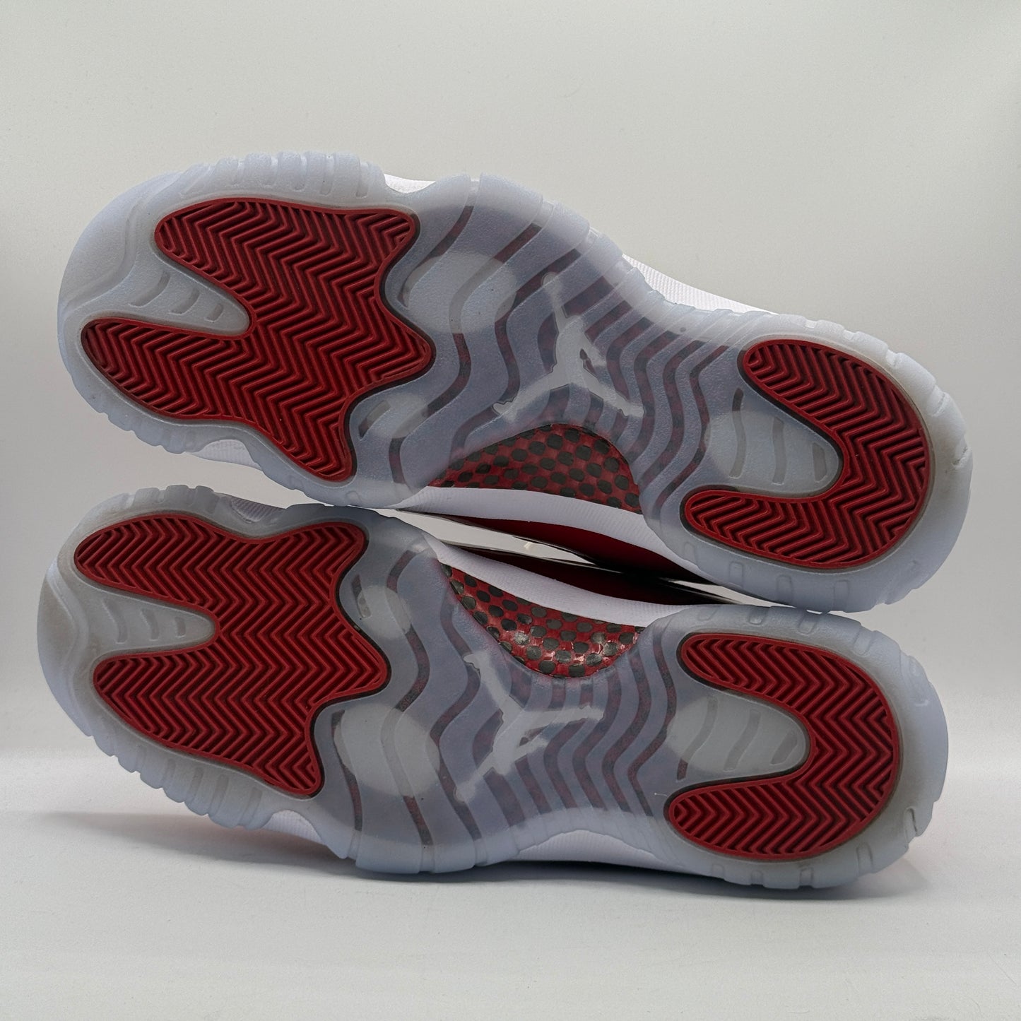 (USED) Jordan 11 Cherry High Size 9