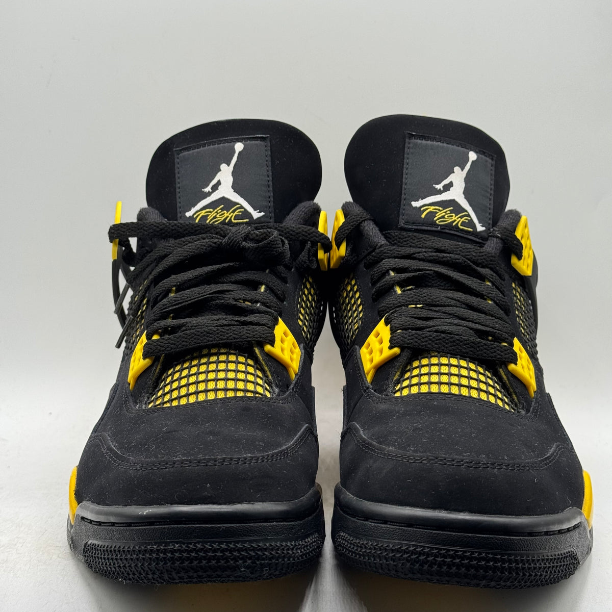 (USED NO BOX) Jordan 4 Thunder Size 10.5