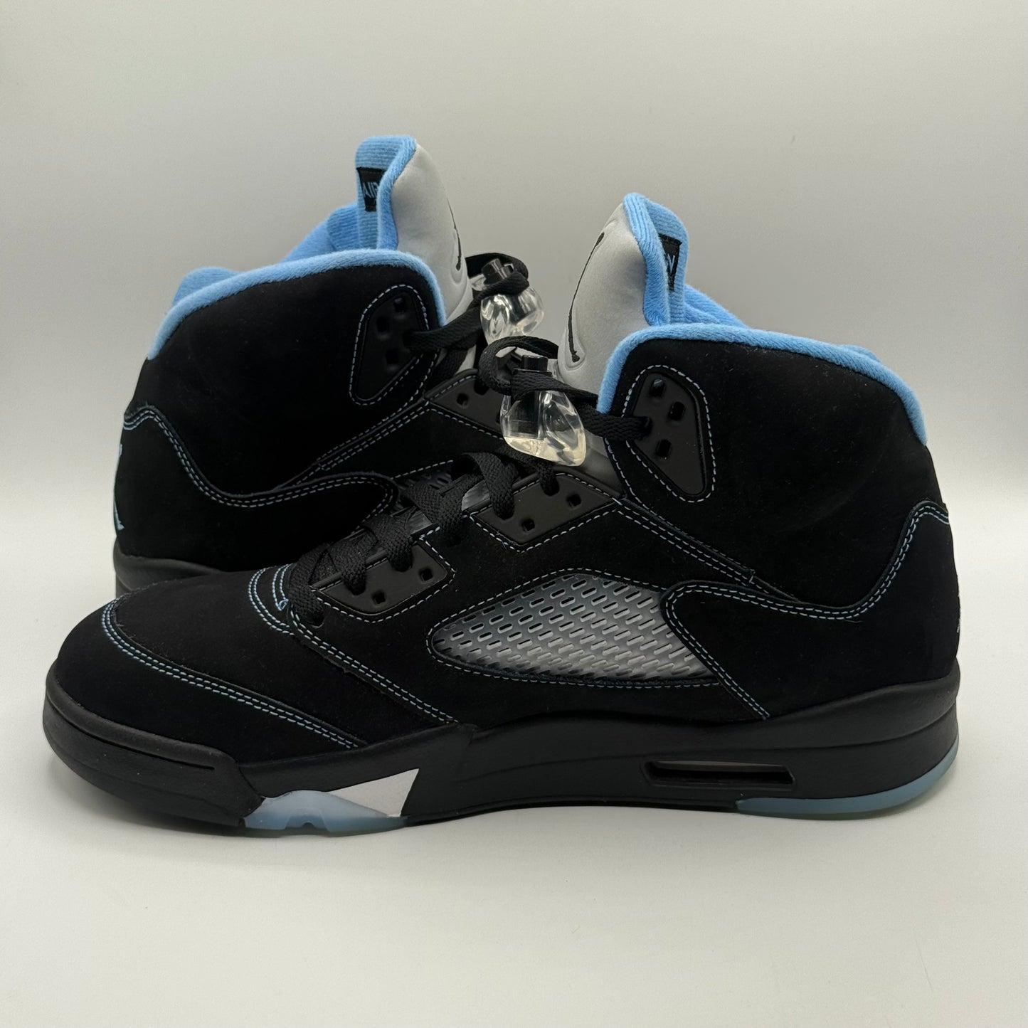 (USED) Jordan 5 Black UNC Size 10.5