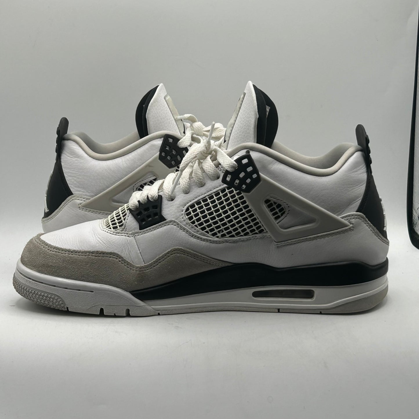 (Used) Jordan 4 Military Black Size 11