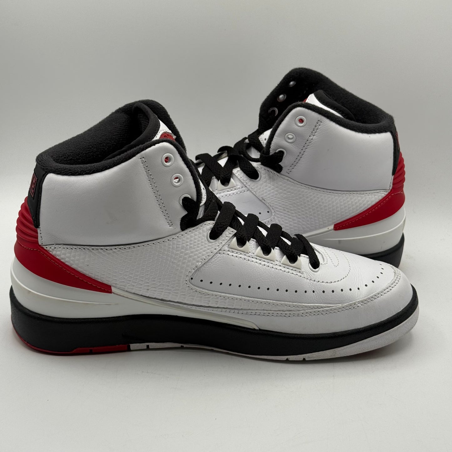 (USED) Jordan 2 Chicago Size 6.5Y