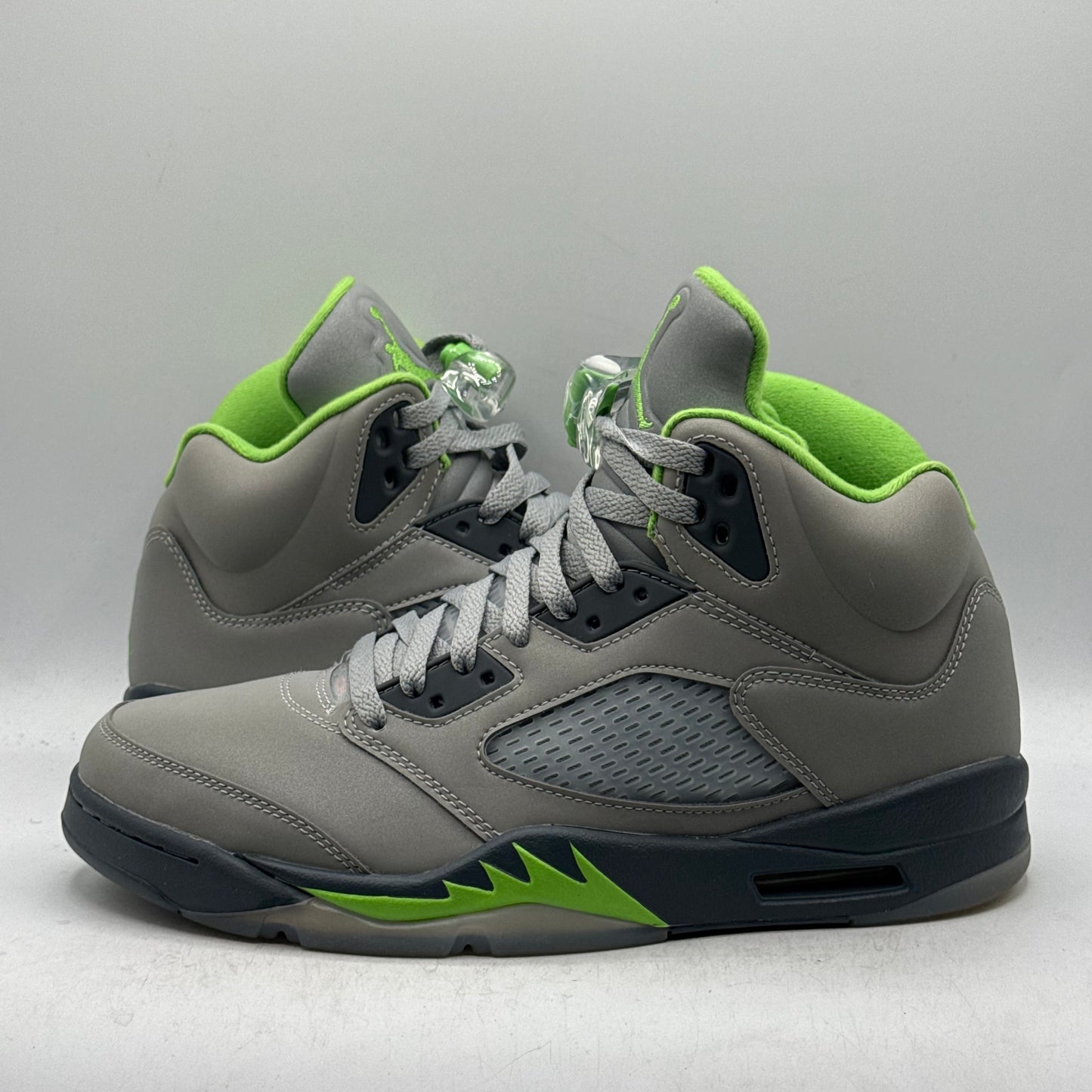 (Worn 1X) Jordan 5 Green Bean Size 9.5