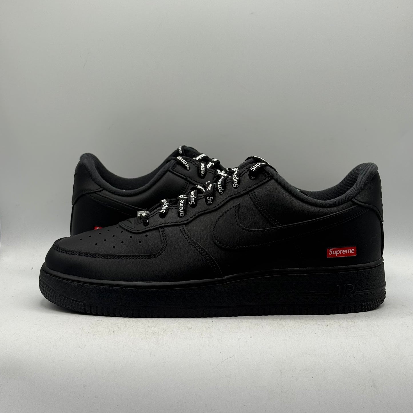 (Used) Nike Air Force 1 Supreme Black Size 10