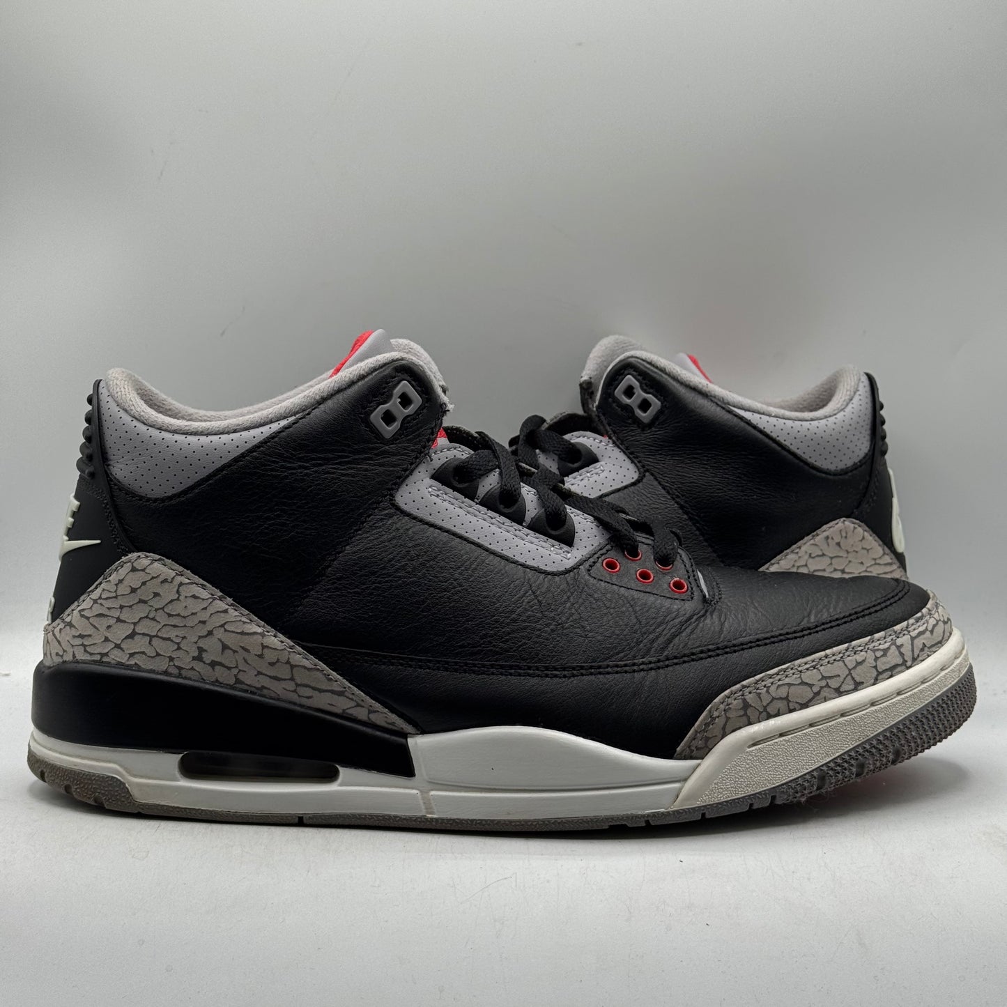 (USED NO BOX) Jordan 3 Black Cement Size 12
