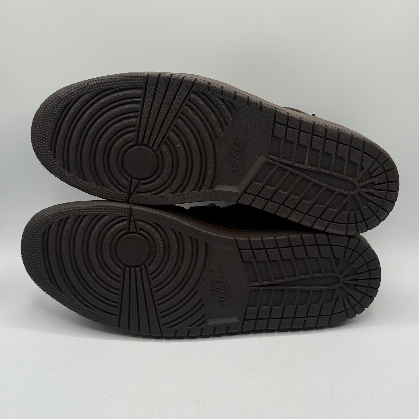 (USED) Travis Jordan 1 Low Velvet Brown Size 12