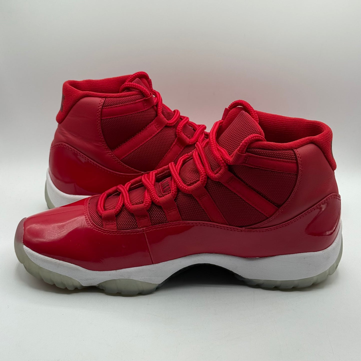 (USED) Jordan 11 Win Like 96 Size 11