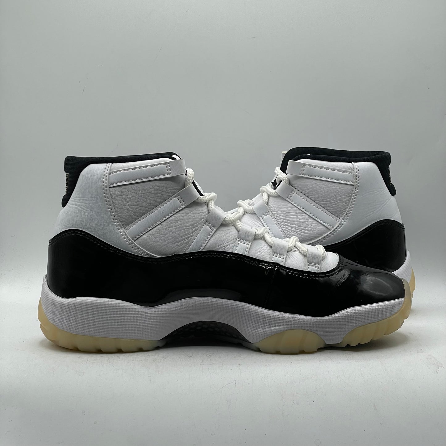 (USED) Jordan 11 Gratitude (2023) Size 9.5