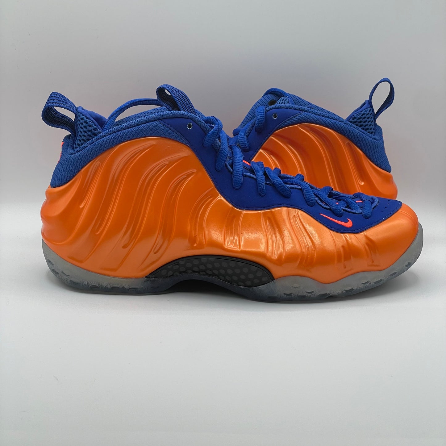 (USED) Nike Foamposite Knicks Size 8