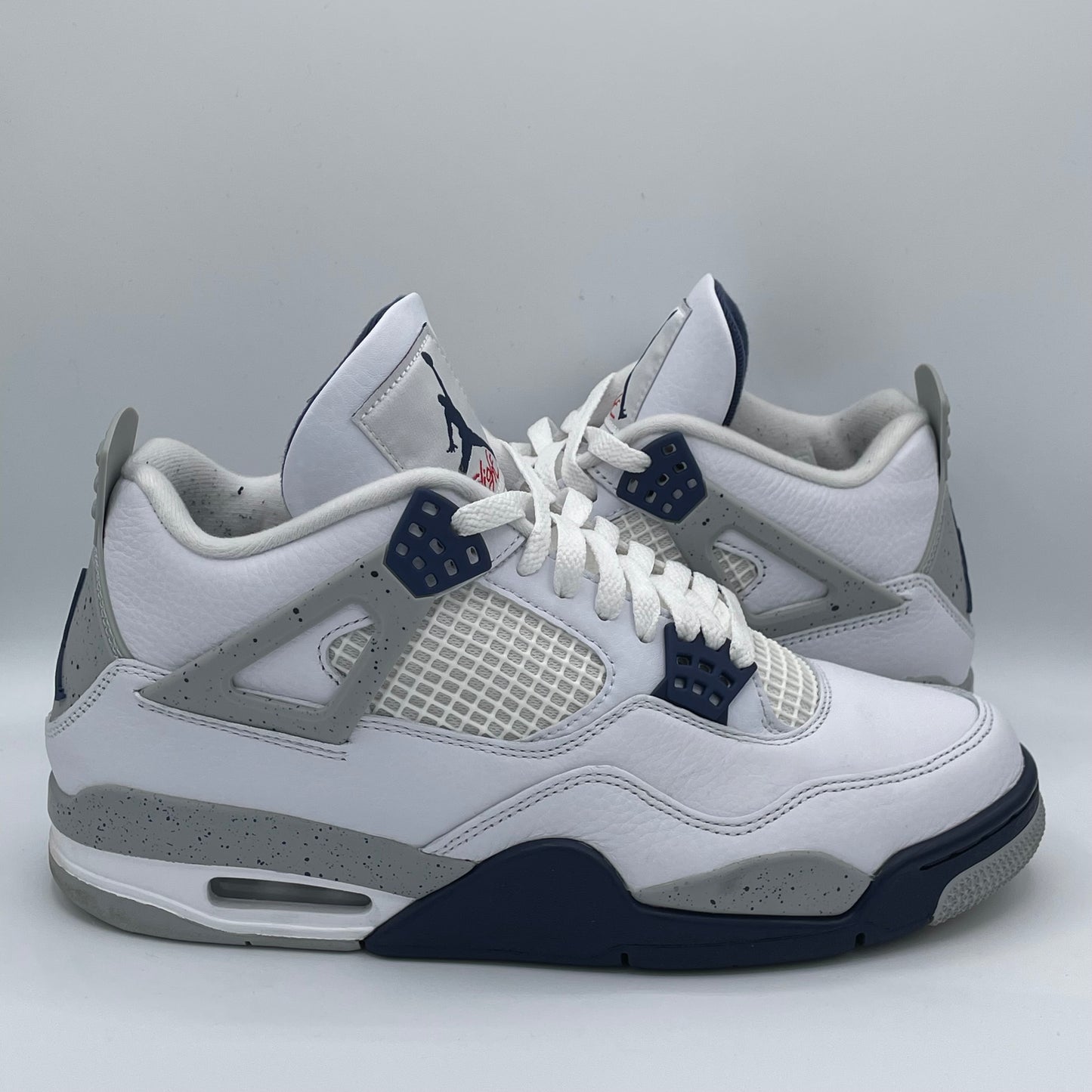 [USED] Jordan 4 Midnight Navy Size 9.5