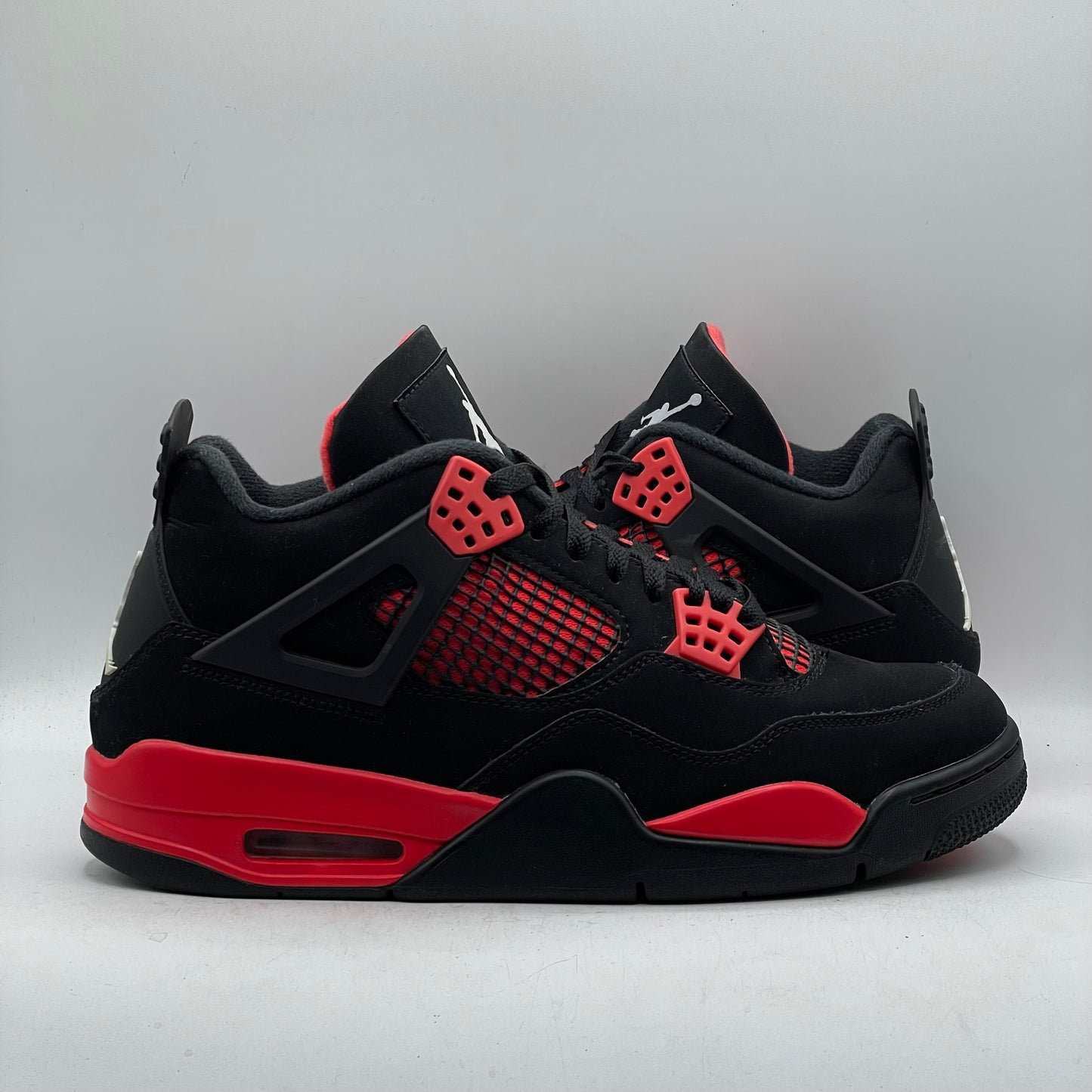 (USED) Jordan 4 Red Thunder Size 9