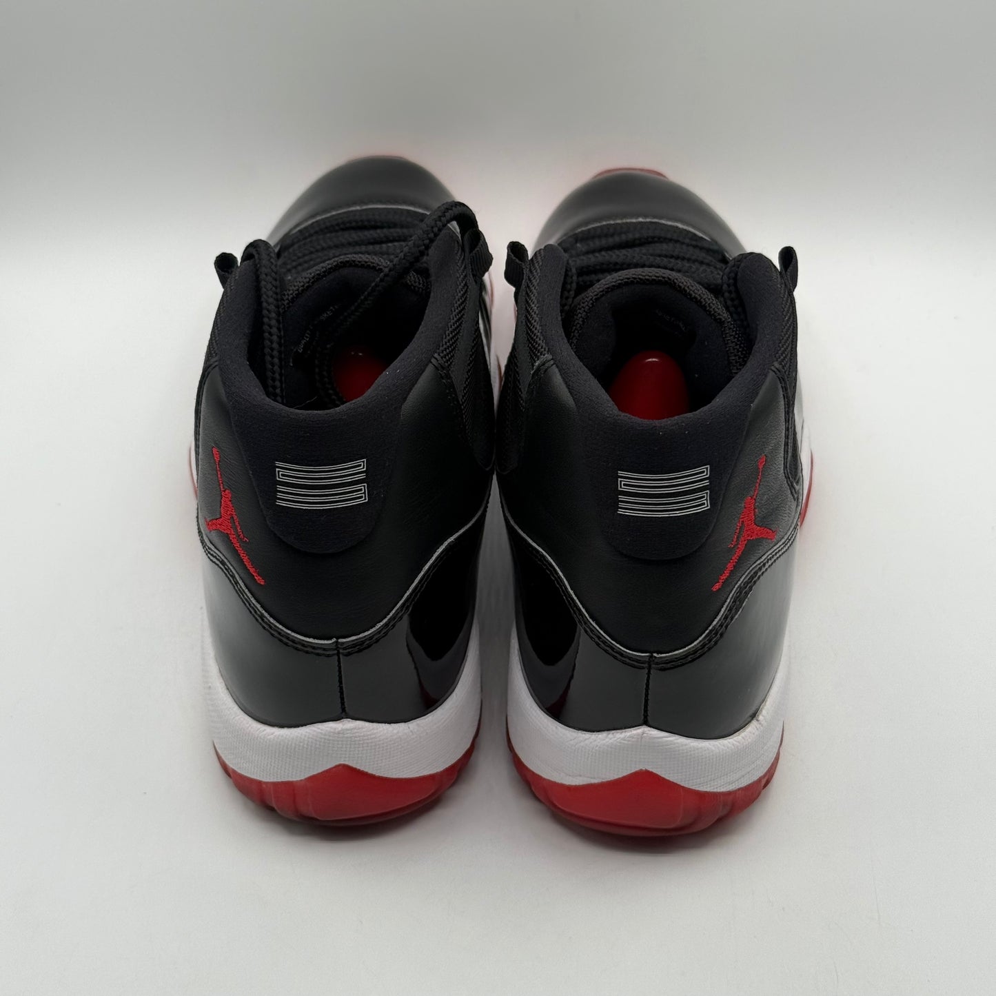 (USED REP BOX) Jordan 11 Bred Size 10.5