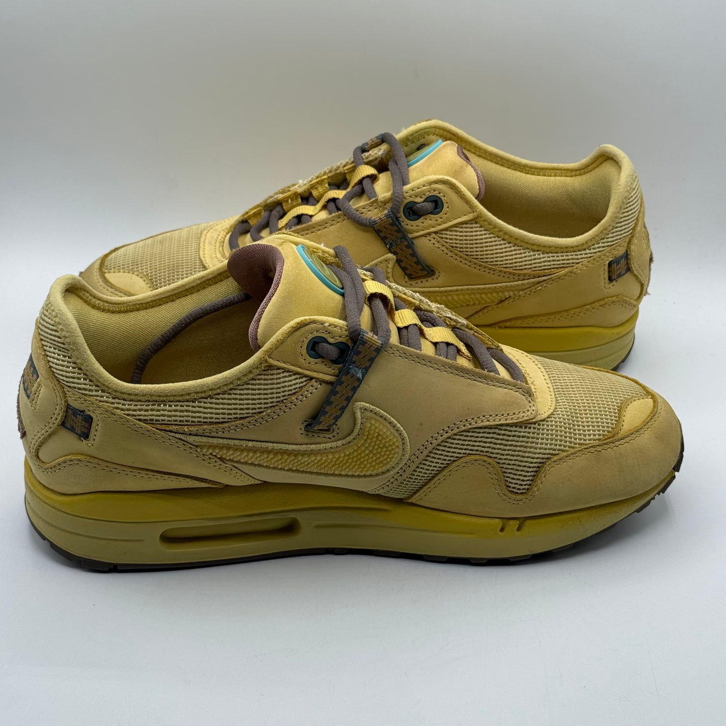 (USED) Travis Scott Air Max 1 Saturn Gold Size 10