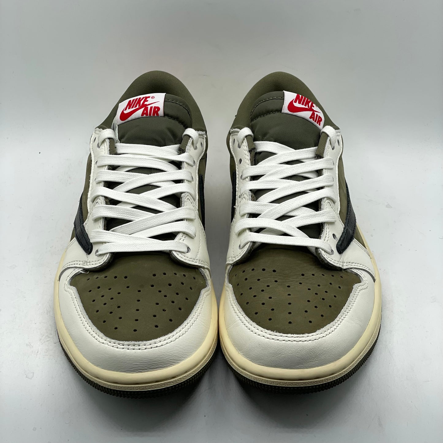 (USED) Jordan 1 Low Travis Scott Medium Olive Size 8