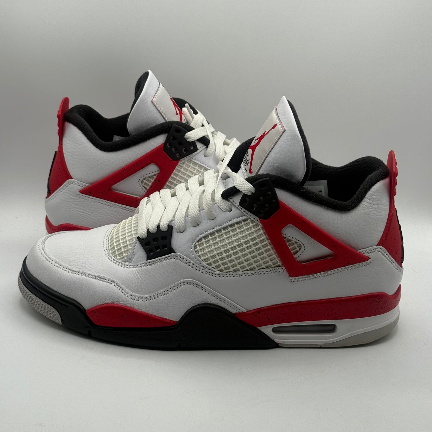(USED) Jordan 4 Red Cement Size 10.5