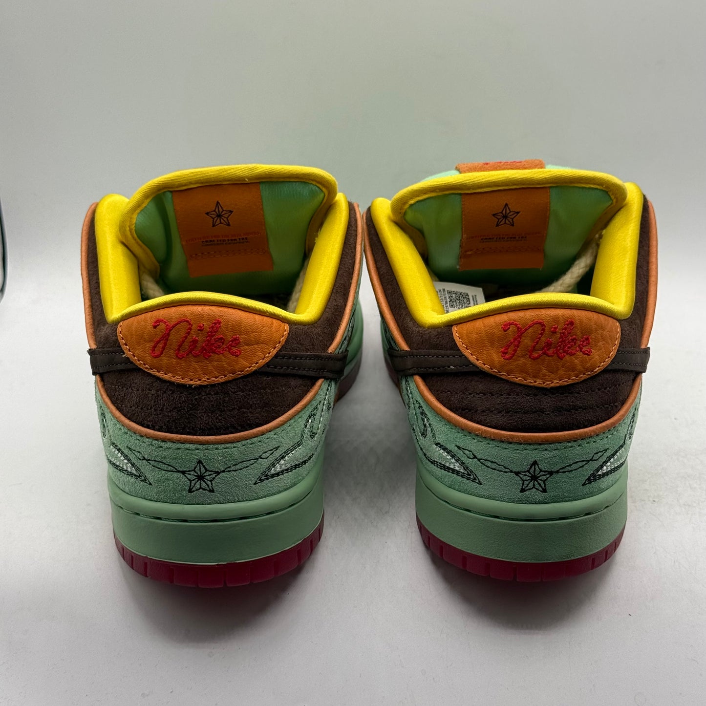 (USED) Nike SB Dunk Low Rodeo Tourmaline Size 9.5