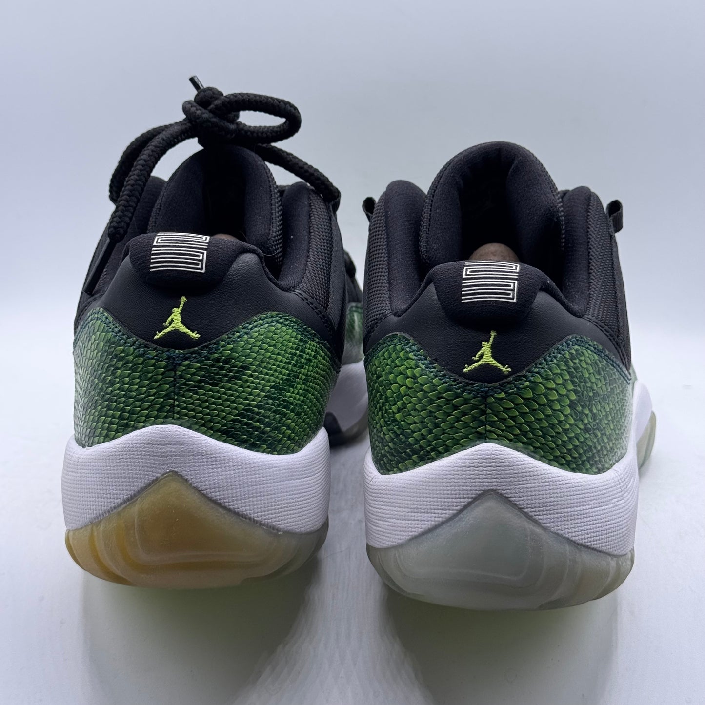 (USED) Jordan 11 Low Green Snakeskin (2014) Size 11.5
