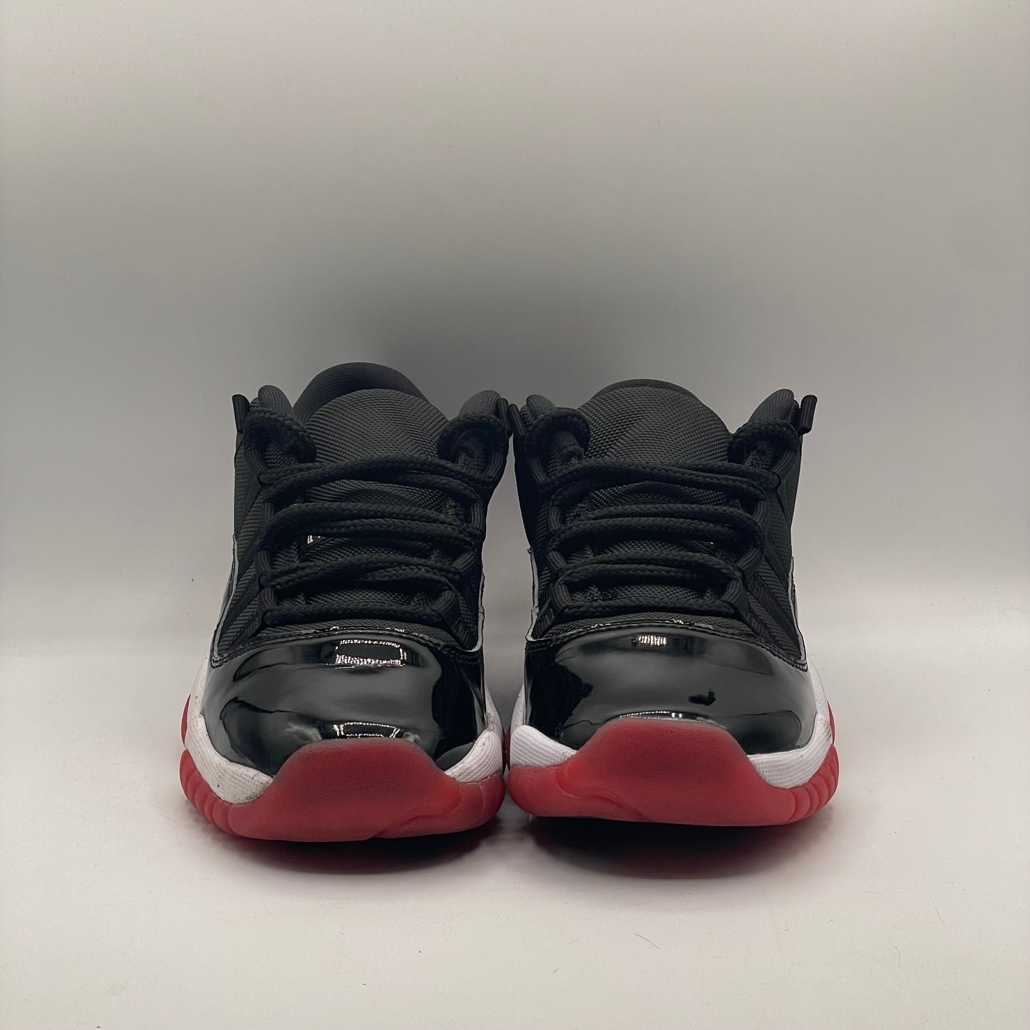 (USED REP BOX) Jordan 11 Bred Size 10.5