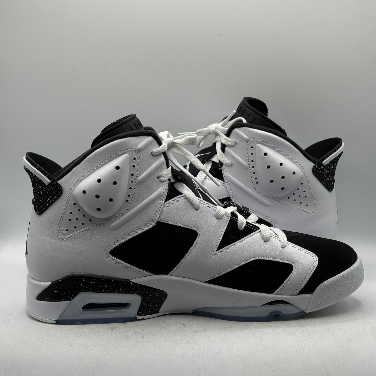 (Used) Jordan 6 Oreo (2026) Size 12