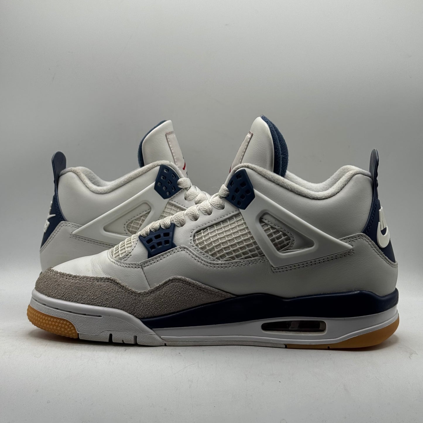 (USED) Jordan 4 SB Navy Size 8