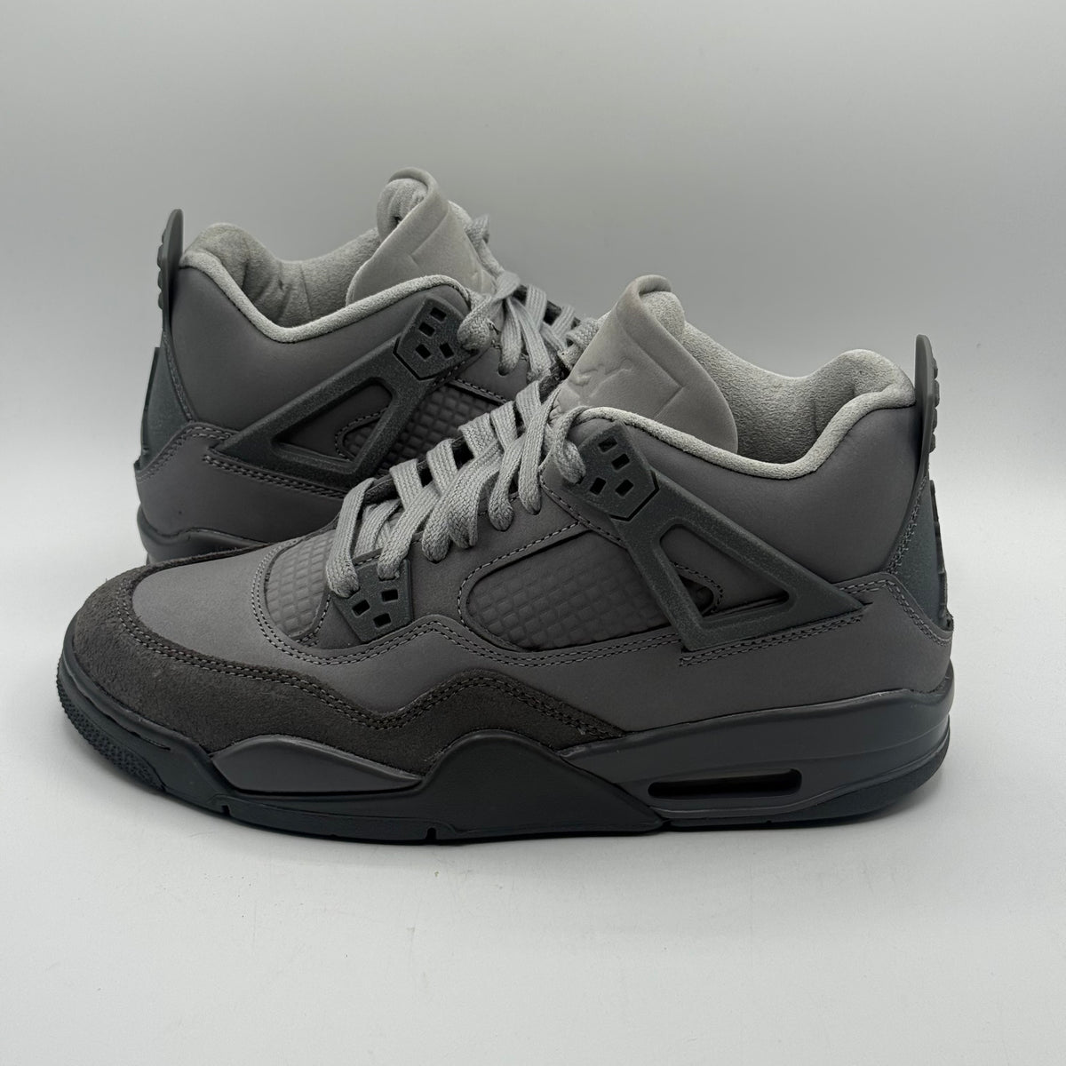 (USED, Worn Once No Box B-Grade) Jordan 4 Paris Wet Cement Size 7Y