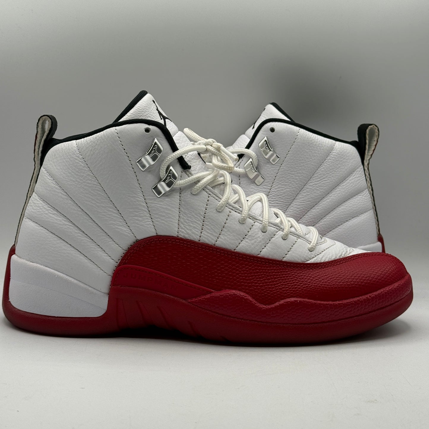 (USED) Jordan 12 Cherry Size 8.5