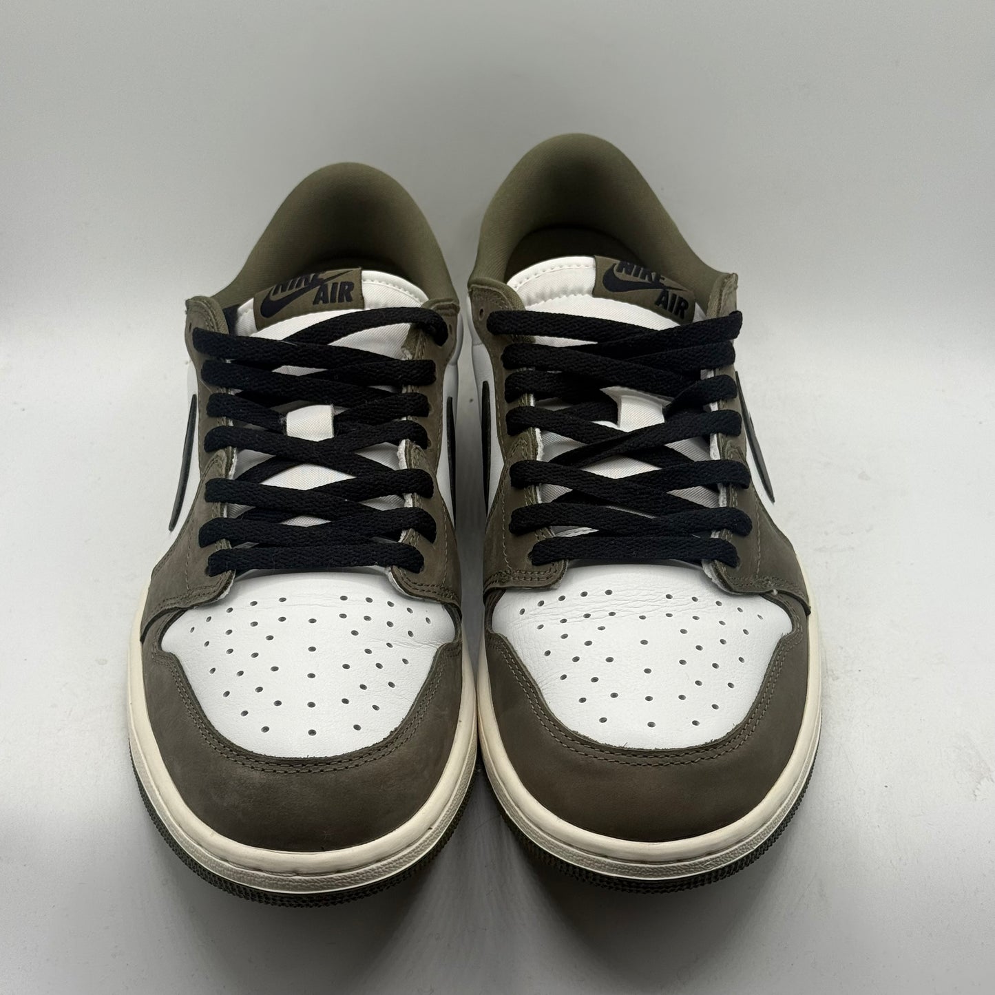 (USED) Jordan 1 Low Medium Olive Size 13