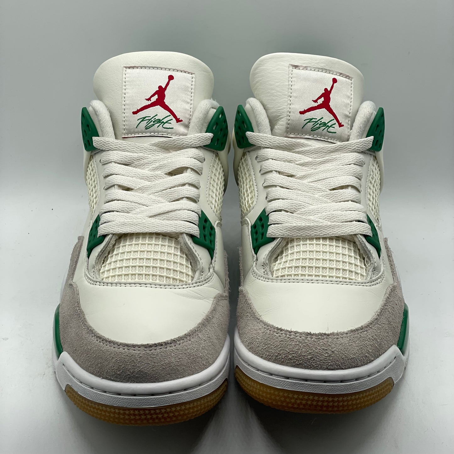 (USED) Jordan 4 SB Pine Green Size 10.5