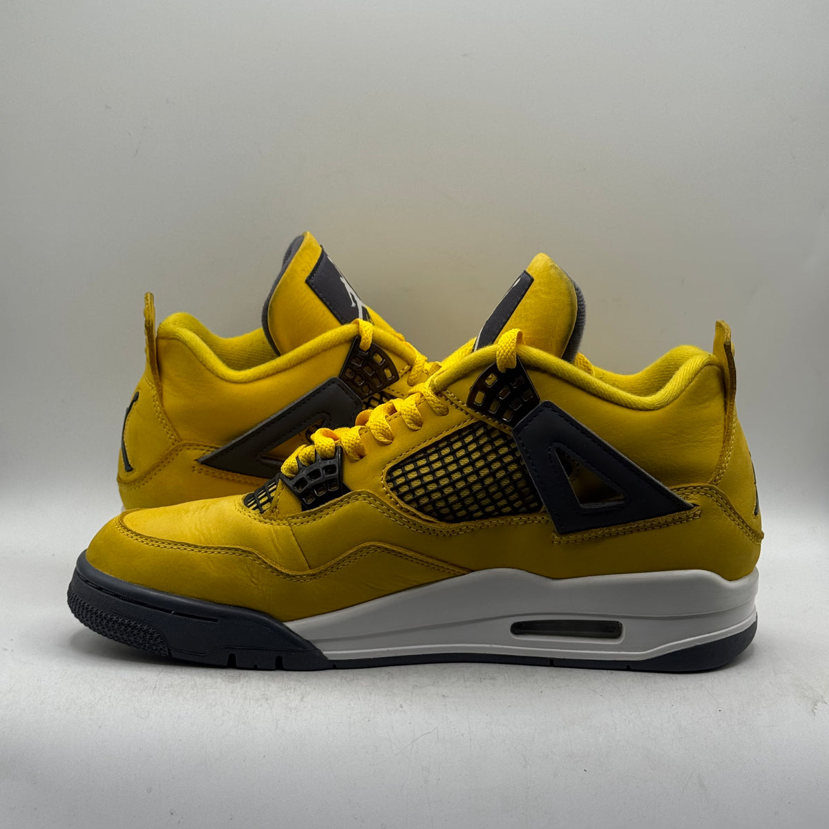 (USED) Jordan 4 Lightning Size 9.5