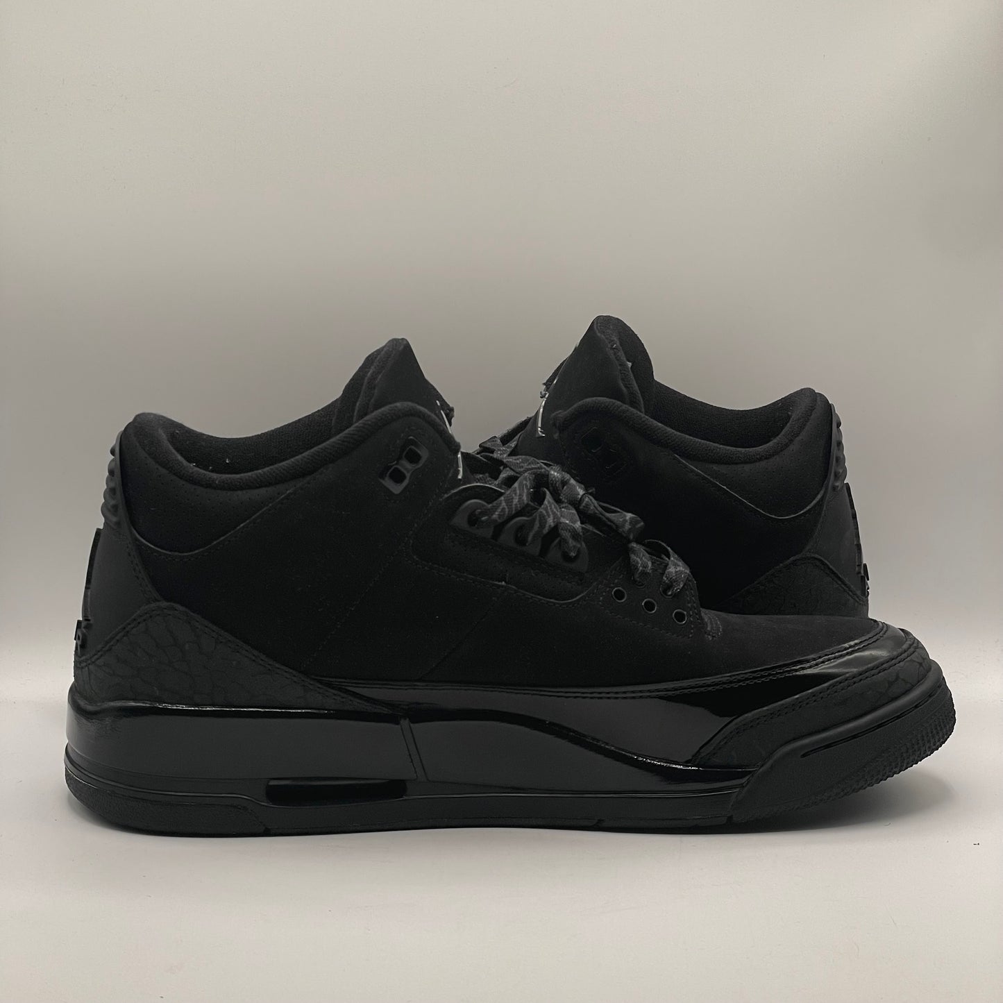 (USED) Jordan 3 Black Cat Size 11.5