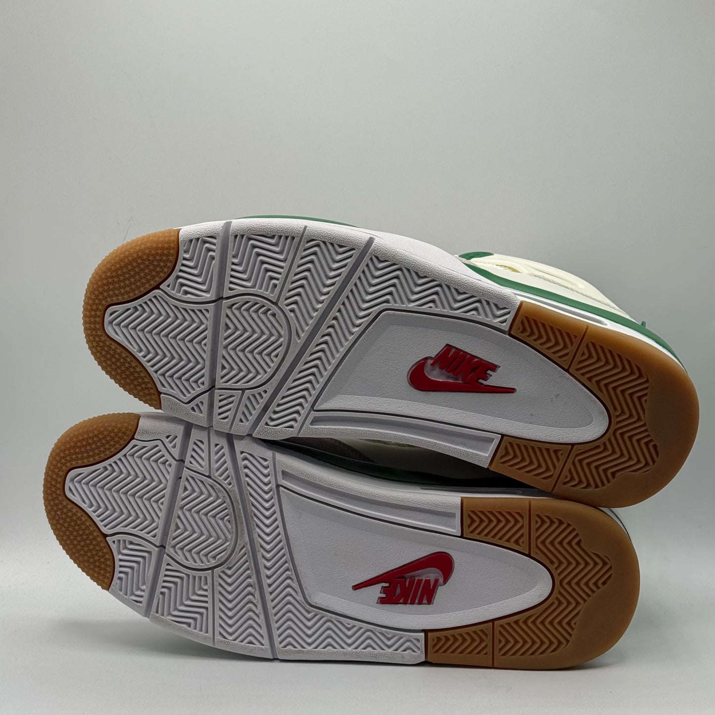 (Used) Jordan 4 SB Pine Green Size 11